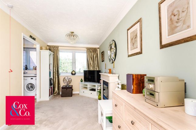 Flat 20, Alexandra Court, 14 St. Peters Close, Hove photo 4