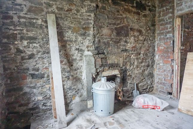 17 Wern Road, Swansea photo 4