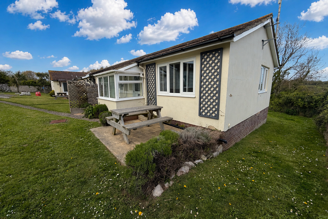 2-bed house on The Bungalow ,21 Landscove Holiday Village, Brixham, £135,000