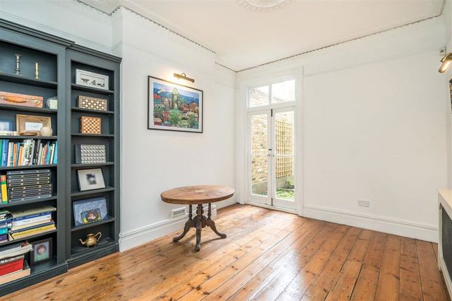 86, Hambalt Road, London photo 3