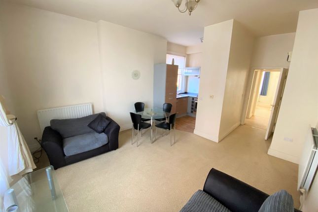 Apt 2, 1 Waltons Parade, Preston photo 3