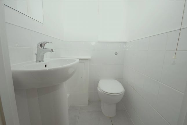 Flat for sale in Flagstones, Granville Place, Aylesbury, Buckinghamshire