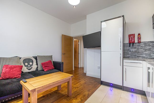 5D Lansdowne Terrace, Gosforth, Newcastle upon Tyne photo 4