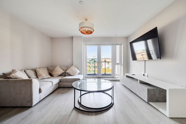 Apartment 77, Waterside Court,, The Colonnade, Berkshire photo 3