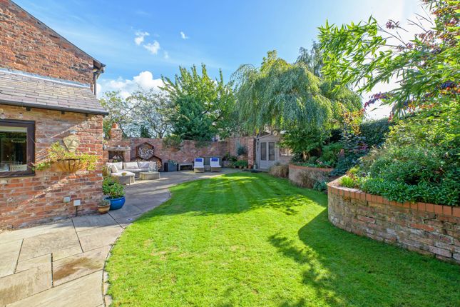 The Little Stable, Manor Farm Court, Frodsham photo 4