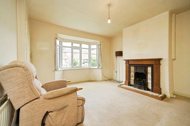 49, Swincar Avenue, Leeds photo 3