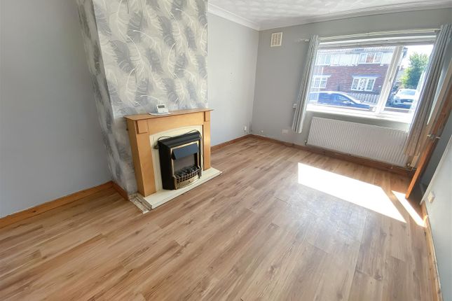4, Surrey Place, Crook photo 3