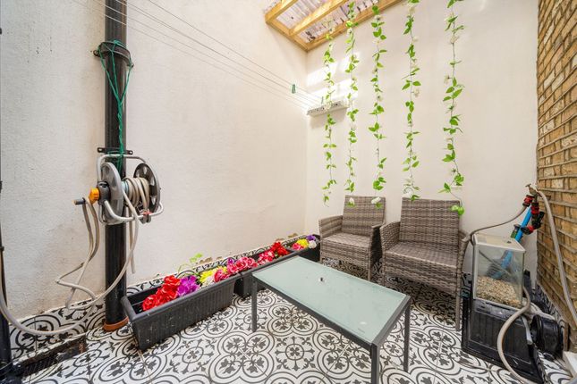 Flat 3, 28A, Essex Road, London photo 5