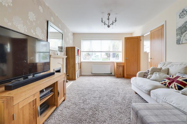3, Crescent Place, Benfleet photo 4