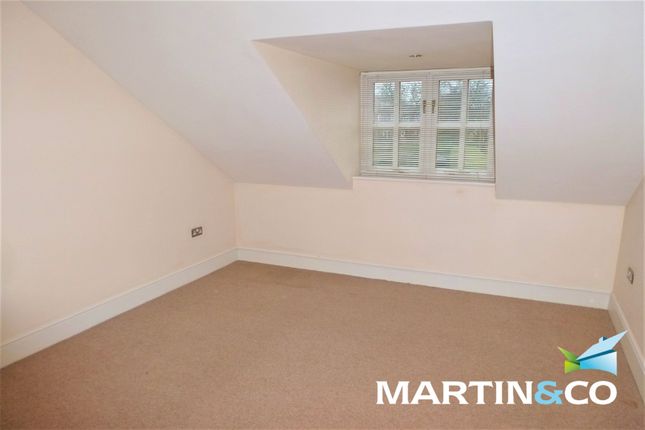 Flat to rent in Northfield Lane, Horbury, Wakefield