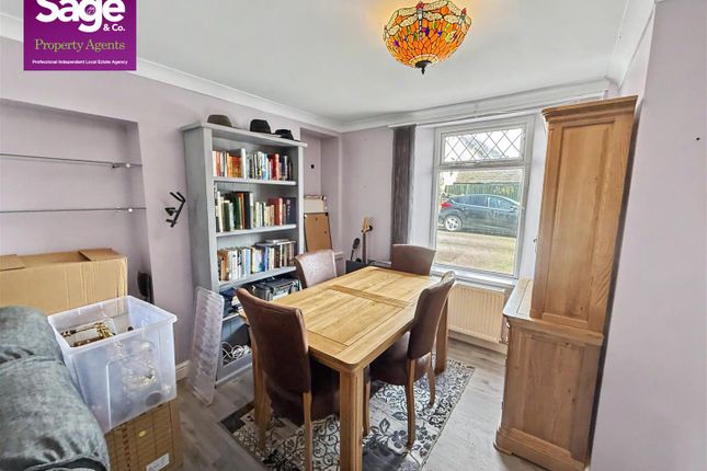 13, Park Place, Newport photo 4