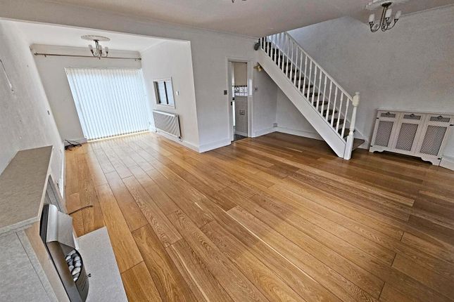 46, Conway Crescent, Pontypridd photo 3