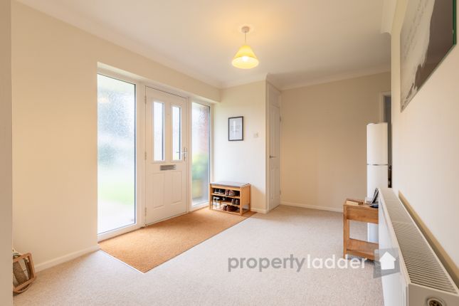7, Carrs Hill Close, Norwich photo 2