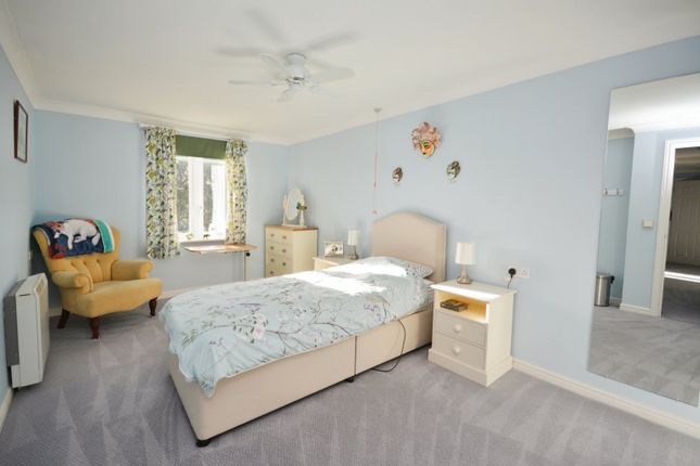 58 Darwin Court, Harold Road, Margate photo 4