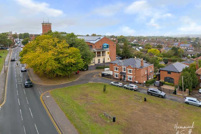 Coach House, Epping photo 4