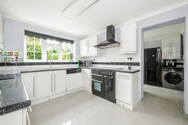 Ashdown House, Vines Cross Road, Horam photo 4