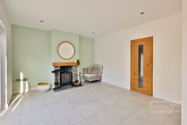 10 Billington Gardens, Clitheroe photo 3