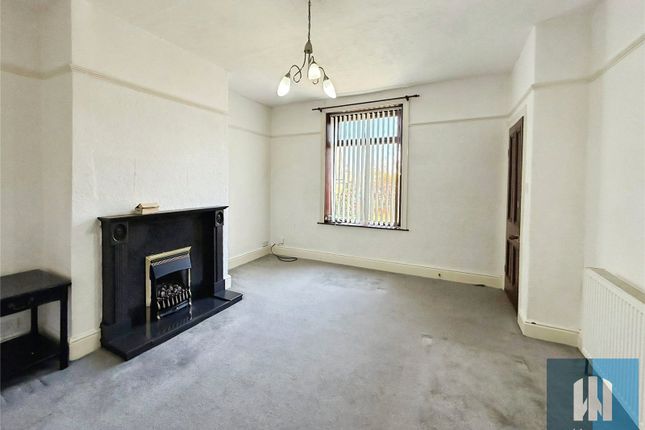 9, Cowcliffe Hill Road, Huddersfield photo 2