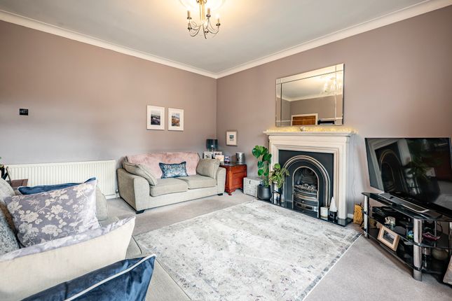 4 Snaefell Crescent, Burnside, Glasgow photo 5