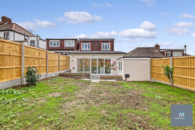 Bungalow to rent in Hillington Gardens, Woodford Green, Greater London