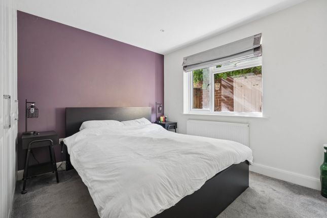 23, Evreham Road, Iver photo 4