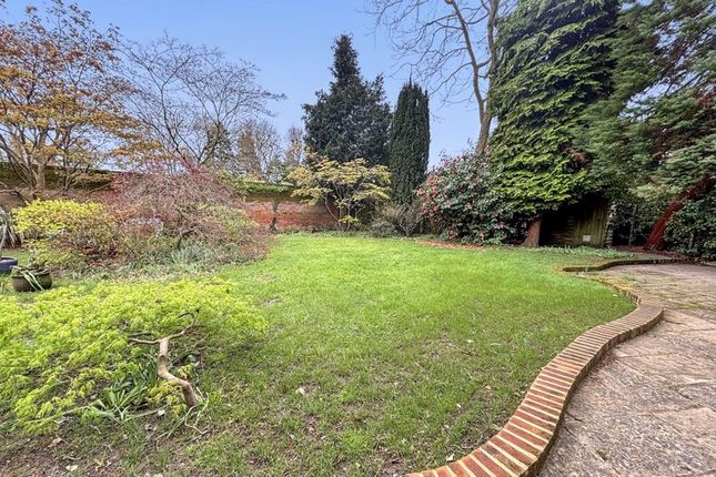 Property for sale in Fosters Grove, Windlesham