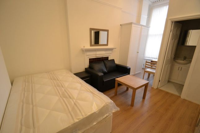 Thumbnail Studio to rent in Doughty Street, London