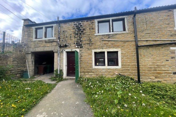 Flat to rent in Lowtown, Pudsey