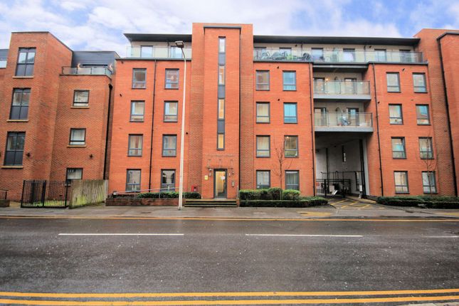 Thumbnail Flat to rent in Friary Court, Tudor Road, Reading, Berkshire