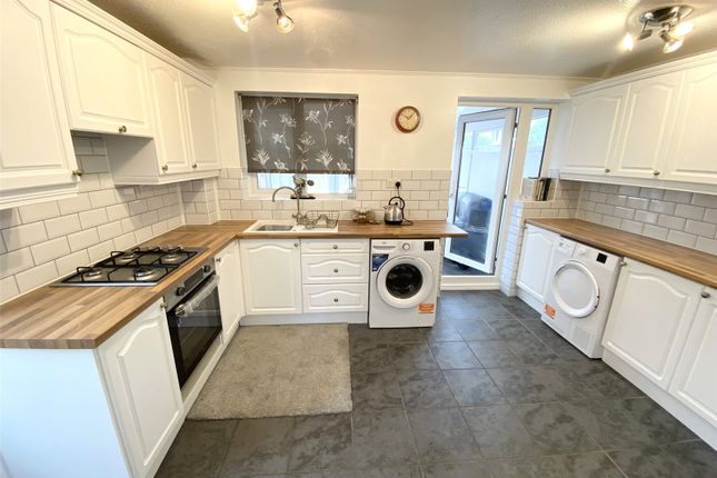 34, Grovefields, Telford photo 2