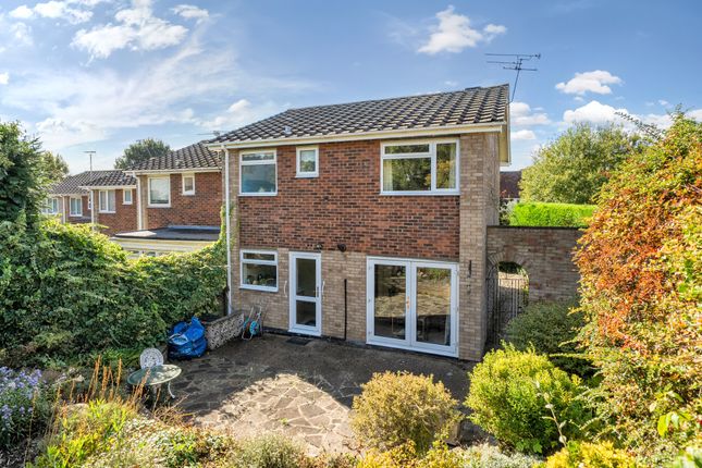 Bramble Close, Harpenden photo 2