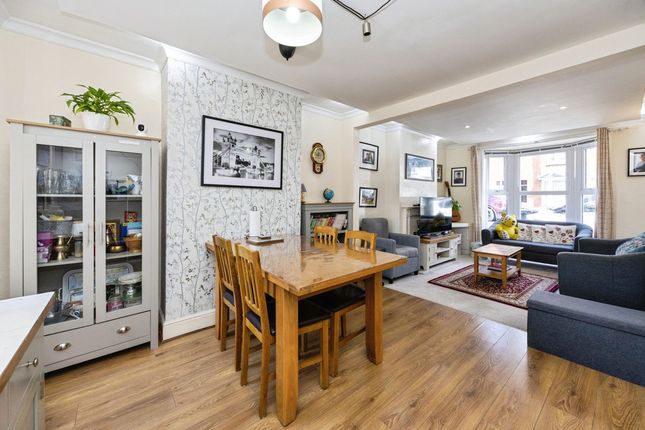 57, Kent Avenue, Ashford photo 4