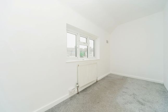 Terraced house for sale in Bishops Close, Sutton