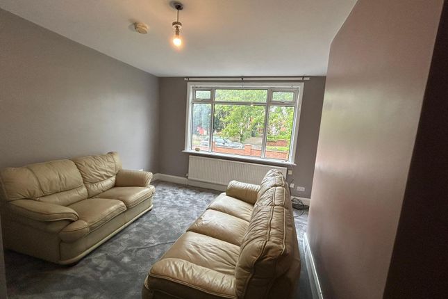 107, Becketts Park Drive, West Yorkshire photo 5