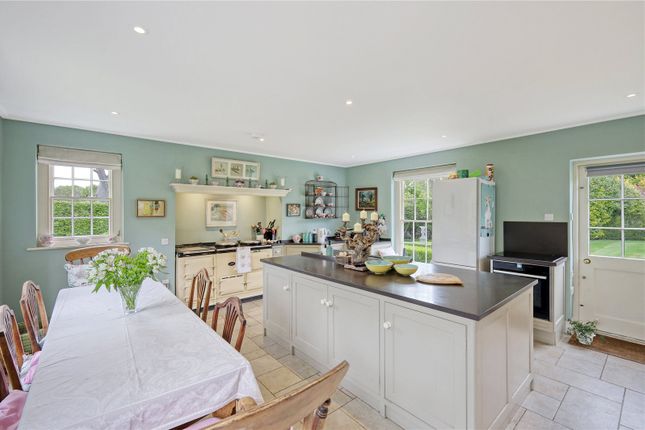 Kitchen/Breakfast Rm