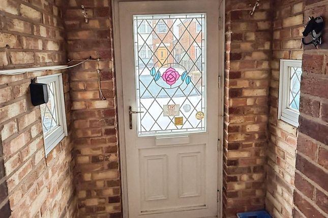6 Kew Drive, Wigston photo 4