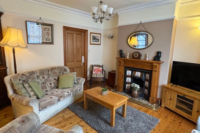 32, High Street, Tywyn photo 3