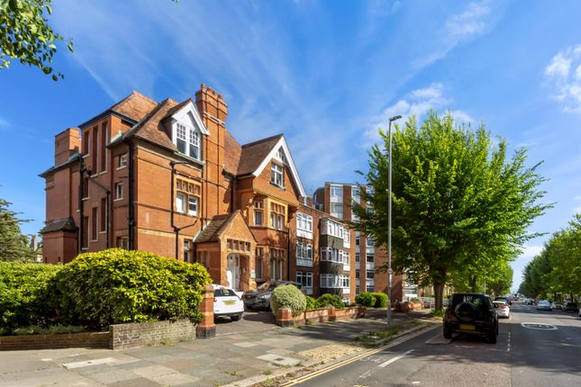 2-bed flat on 72, The Drive, Hove, £299,950