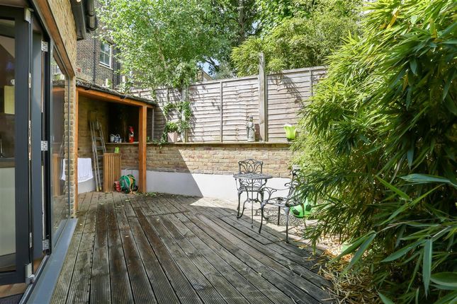 Thumbnail Detached house for sale in Oakford Road, London