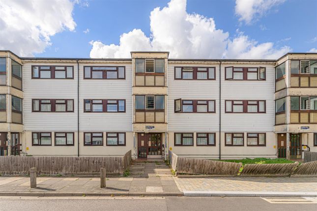 1-bed flat on Hamilton Close, London N17, £260,000
