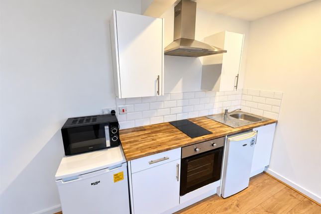 1 Sandford Place, Leeds photo 4