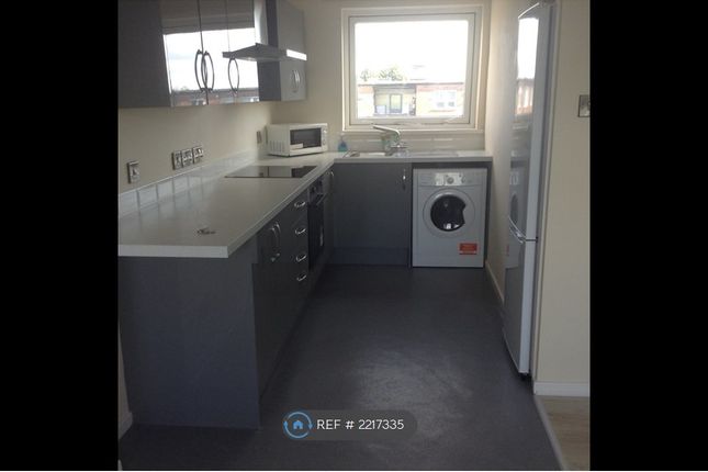 Thumbnail Flat to rent in Broadgate Avenue, Beeston, Nottingham