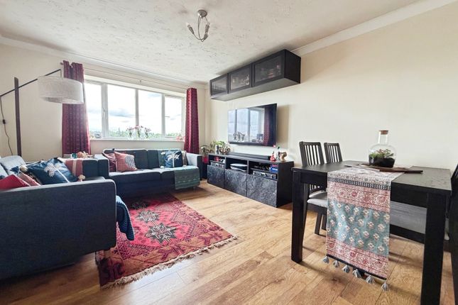 17, Winslet Place, Reading photo 2