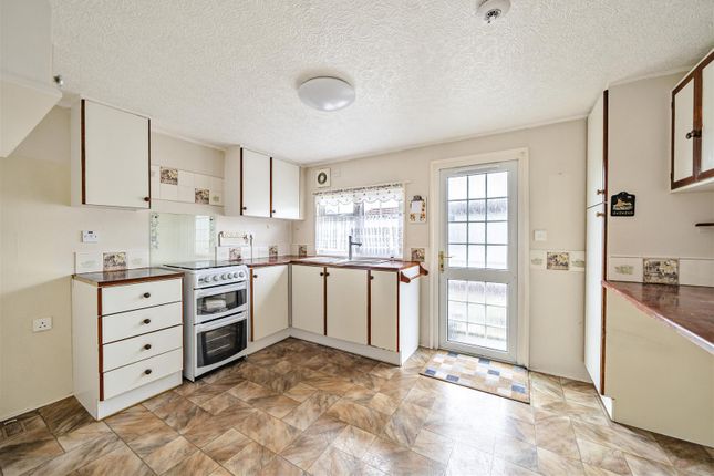 Mobile/park home for sale in Greenway Lane, Harrietsham, Maidstone