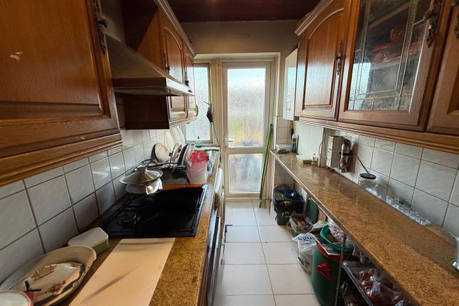 12a, Livingstone Road, Southall photo 3