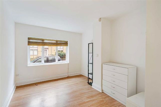 1, Park View Mews, London photo 4