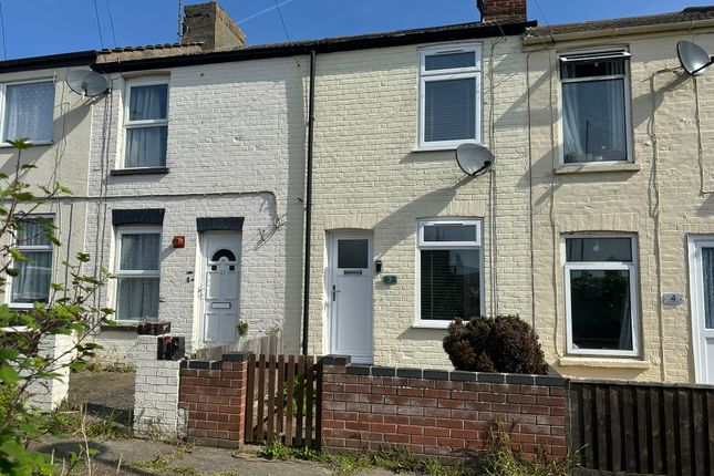 Terraced house to rent in Clapham Road North, Lowestoft