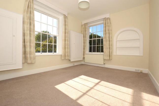 Cambridge Gardens, Tunbridge Wells photo 3