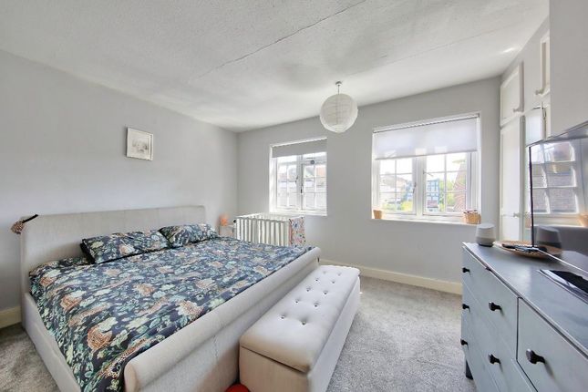 1, Sydney Road, Raynes Park photo 4