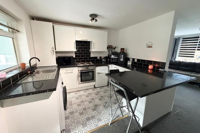 29, Leeholme, Houghton Le Spring photo 2